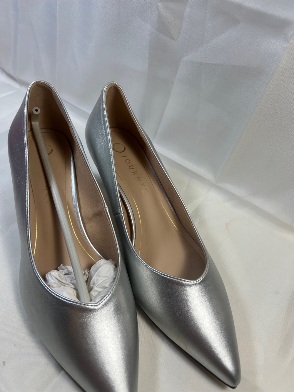 Journee Collection Metallic Silver Pointed Toe Pumps
